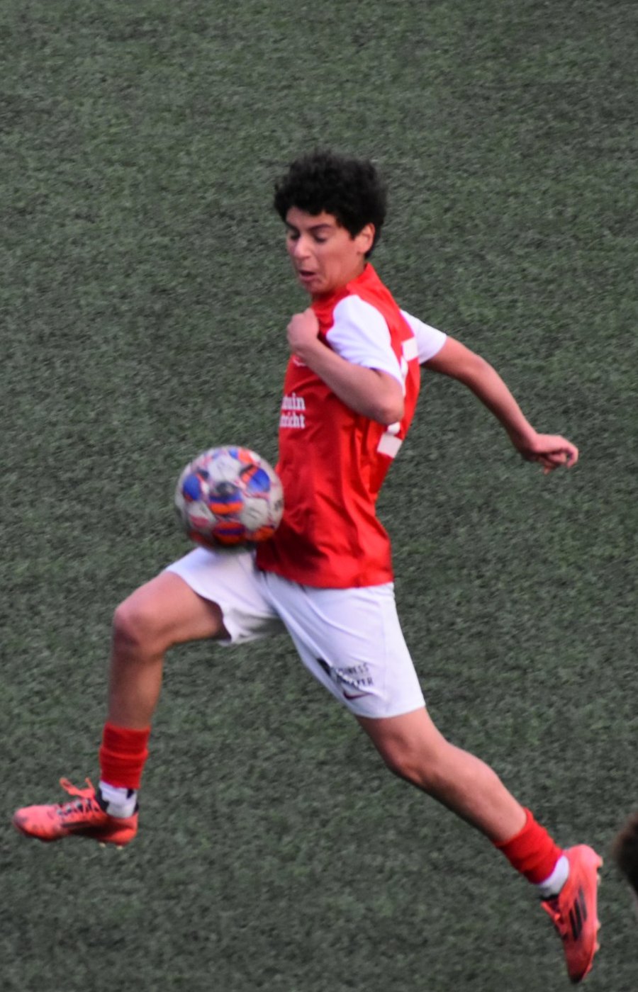 Nico controlling the ball with his chest