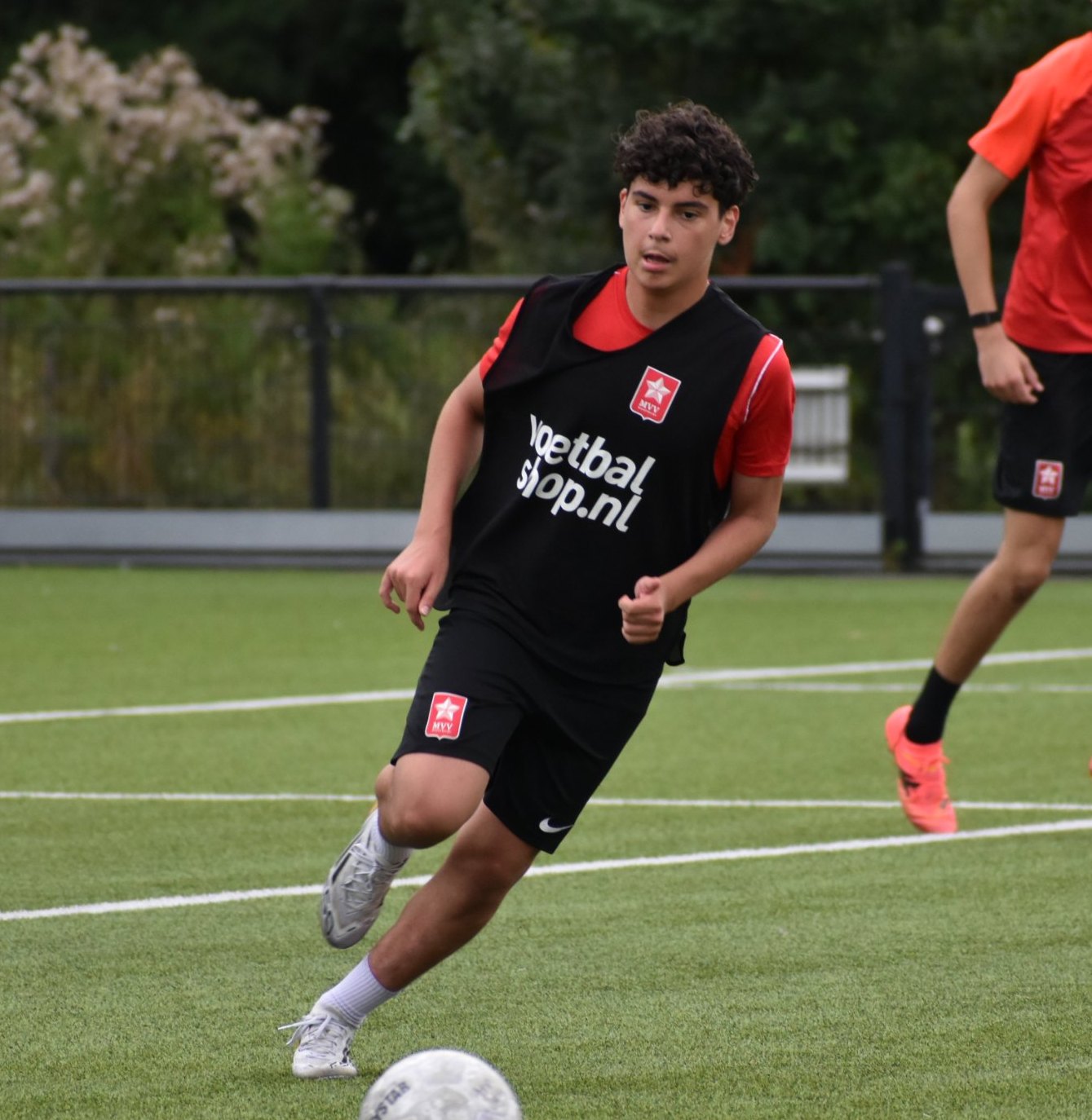 Nico driving with the ball in training
