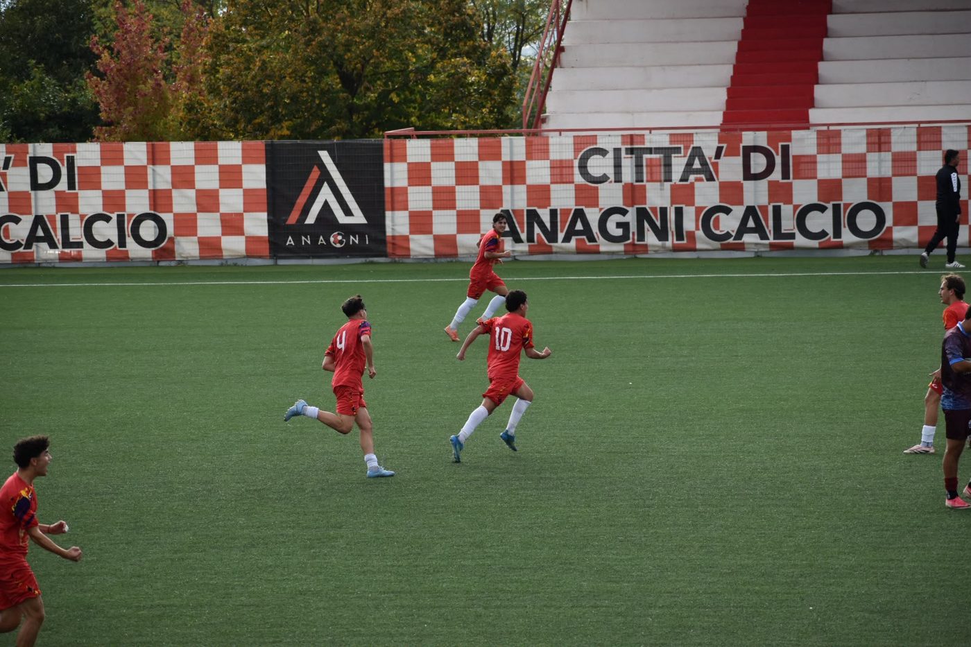 Nico running to celebrate the goal